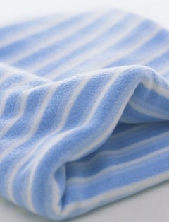 Байкерское одеяло, его преимущества и особенности стирки