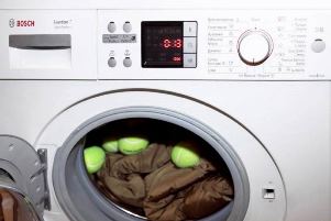 Как стирать стеганое одеяло из полиэстера: советы по стирке в стиральной машине и вручную
