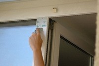 Как очистить пластиковые окна после ремонта от клея и бетона?