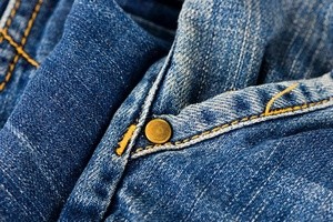 Как стирать джинсы на машинке: советы настоящим модницам