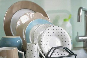 Как быстро помыть посуду: популярные и современные способы
