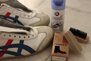 Как стирать кроссовки - советы любителям этой обуви