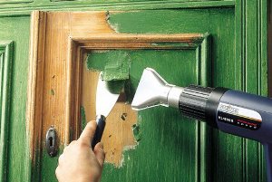 Как удалить старую краску с дерева: полы, оконные рамы, двери