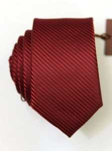 Как постирать и погладить галстук?