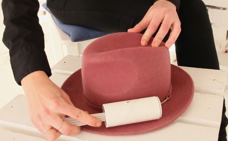 Как почистить фетровую шляпу: советы по регулярной и тщательной чистке