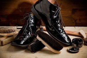 Как избавиться от запаха обуви народными методами?