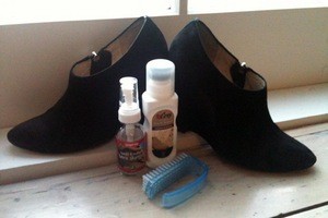 Как почистить замшевую обувь: принцип работы с капризной тканью