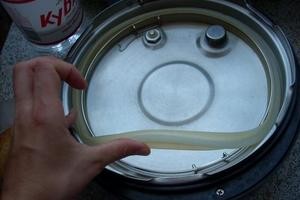 Как помыть мультиварку внутри и снаружи до блеска?