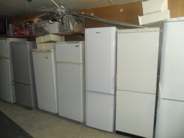 Что можно сделать из старого холодильника